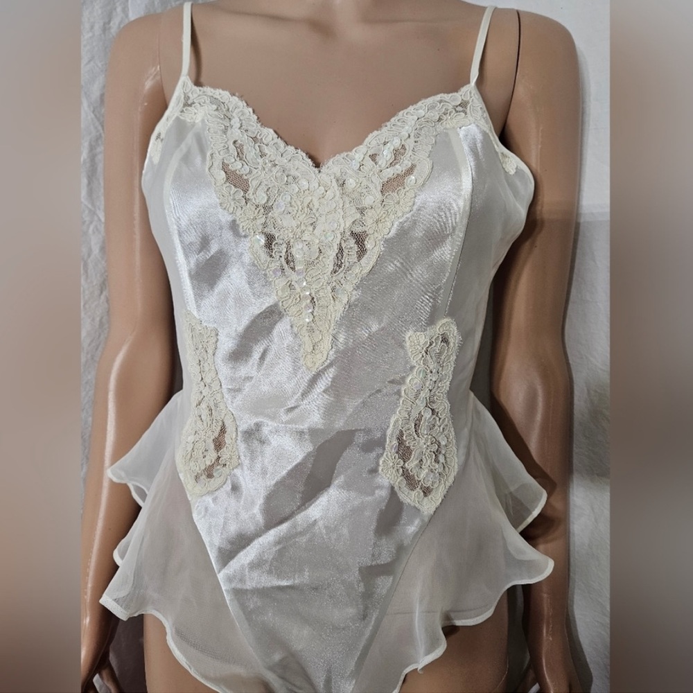 Victoria’s Secret Gold Label Vintage teddy